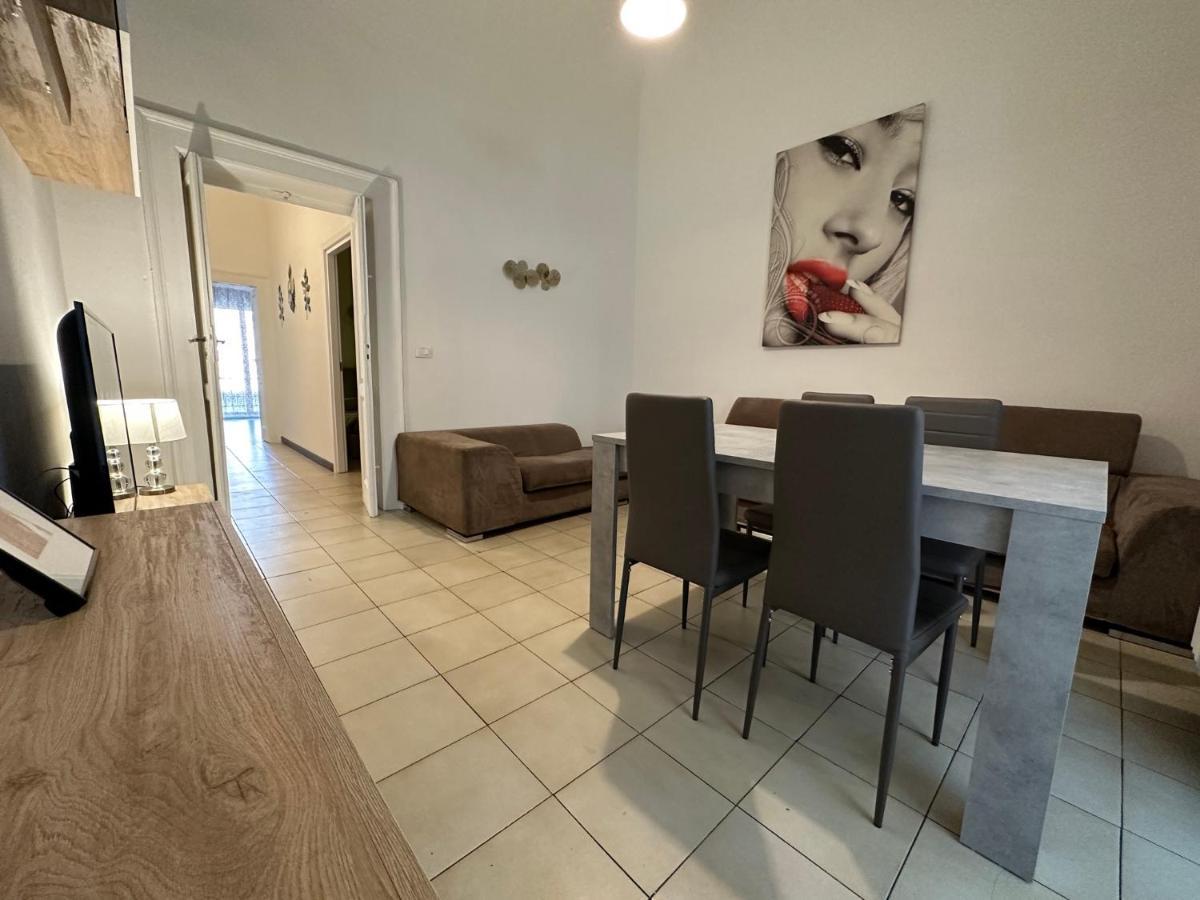 Cconforthotels Appartamento Crispi Бари Екстериор снимка